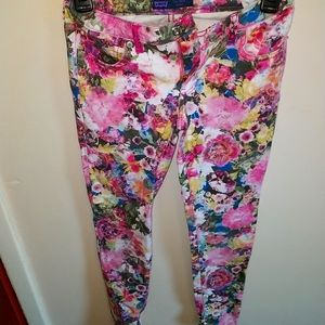 Levi's girls size 12 knit jeans